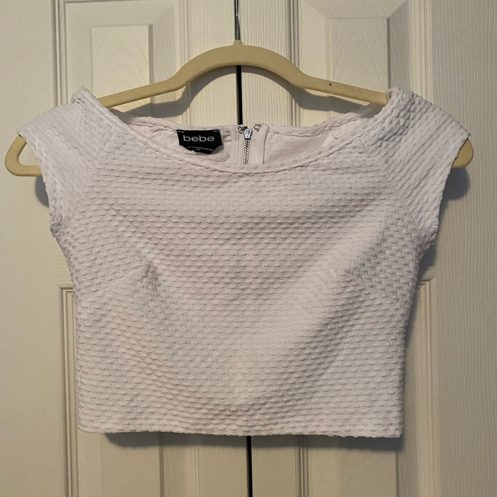 NWOT! Bebe cropped white top, XS